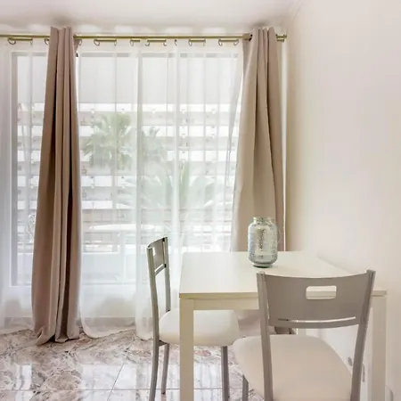 Tenerife Olympia Hotel-playa De Americas. Balcony, Sea View & Pool アパート プラヤ・デ・ラス・アメリカス